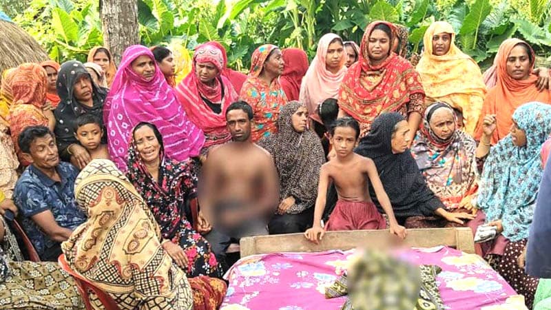 শার্শায় মোটরের সুইচ দিতে গিয়ে বিদ্যুৎস্পৃষ্ট হয়ে মুস্তাকিন নামে এক শিশুর মৃত্যু হয়েছে