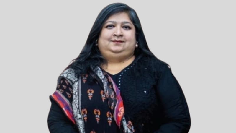 মীর নাদিয়া নিভিন বীমা উন্নয়ন ও নিয়ন্ত্রণ কর্তৃপক্ষের প্রথম নারী চেয়ারম্যান
