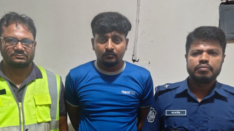 শার্শায় পুলিশের চলমান বিশেষ অভিযানে ইমরান হোসেন (৩২) নামে ছাত্রলীগের (কার্যক্রম নিষিদ্ধ) সক্রিয় কর্মী গ্রেপ্তার